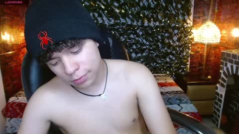 Snapshot of benjamintwink1 chatting on February 8, 12:06 am BENJAMIN online show from February 8, 12:06 am