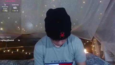 Snapshot of benjamintwink1 chatting on February 16, 10:54 pm BENJAMIN online show from February 16, 10:54 pm