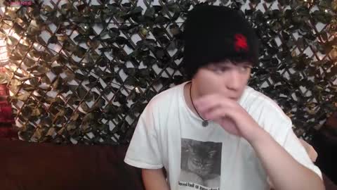 Snapshot of benjamintwink1 chatting on February 19, 11:14 pm BENJAMIN online show from February 19, 11:14 pm