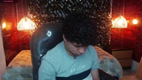 Snapshot of benjamintwink1 chatting on February 25, 8:51 pm BENJAMIN online show from February 25, 8:51 pm