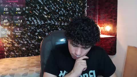 Snapshot of benjamintwink1 chatting on March 6, 8:27 pm BENJAMIN online show from March 6, 8:27 pm