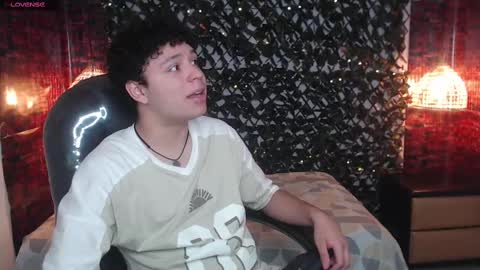 Snapshot of benjamintwink1 chatting on March 10, 8:01 pm BENJAMIN online show from March 10, 8:01 pm