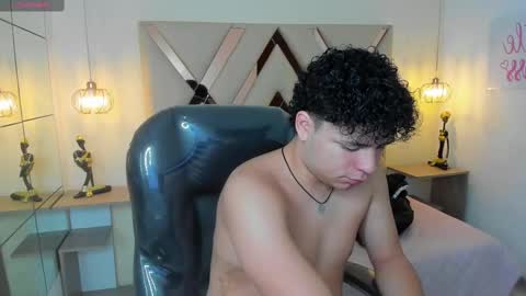 Snapshot of benjamintwink1 chatting on September 11, 8:31 pm BENJAMIN online show from September 11, 8:31 pm