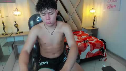 Snapshot of benjamintwink1 chatting on September 14, 12:43 am BENJAMIN online show from September 14, 12:43 am