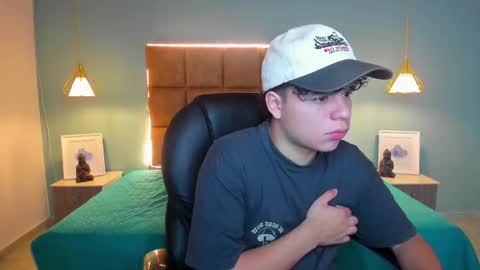 Snapshot of benjamintwink1 chatting on September 14, 7:57 pm BENJAMIN online show from September 14, 7:57 pm