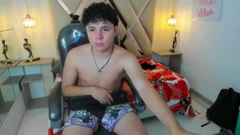 Snapshot of benjamintwink1 chatting on September 16, 8:10 pm BENJAMIN online show from September 16, 8:10 pm