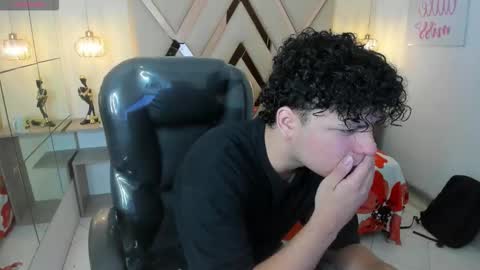 Snapshot of benjamintwink1 chatting on September 18, 7:27 pm BENJAMIN online show from September 18, 7:27 pm