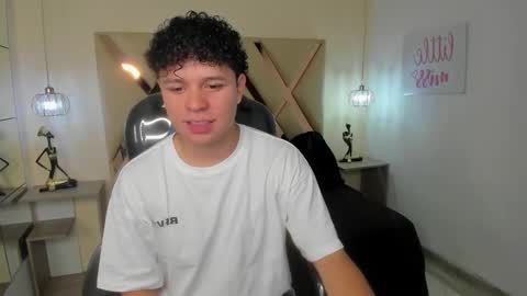 Snapshot of benjamintwink1 chatting on October 12, 7:46 pm BENJAMIN online show from October 12, 7:46 pm