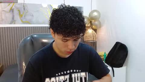 Snapshot of benjamintwink1 chatting on October 16, 8:10 pm BENJAMIN online show from October 16, 8:10 pm