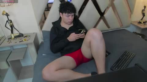 Snapshot of benjamintwink1 chatting on October 24, 9:11 pm BENJAMIN online show from October 24, 9:11 pm