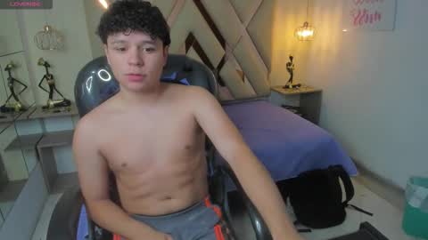 Snapshot of benjamintwink1 chatting on October 28, 9:17 pm BENJAMIN online show from October 28, 9:17 pm