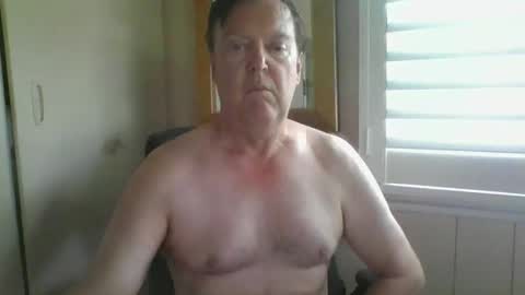 Snapshot of benjoid chatting on November 21, 4:55 am benjoid online show from November 21, 4:55 am