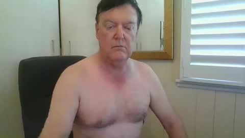 Snapshot of benjoid chatting on November 25, 4:56 am benjoid online show from November 25, 4:56 am