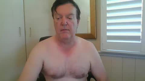 Snapshot of benjoid chatting on November 27, 11:40 pm benjoid online show from November 27, 11:40 pm