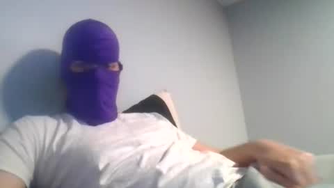Snapshot of bennybueno chatting on July 19, 2:59 am bennybueno online show from July 19, 2:59 am