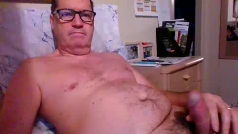 bennybutterfly007 online show from January 7, 8:24 am