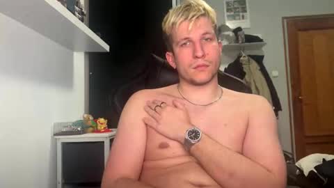 bennydemon online show from April 3, 3:04 am