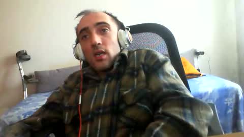 bentish online show from December 15, 10:30 am