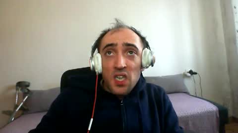 bentish online show from February 8, 8:51 am