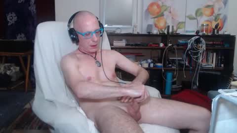 Snapshot of bentkokus chatting on January 14, 2:06 am Bent online show from January 14, 2:06 am