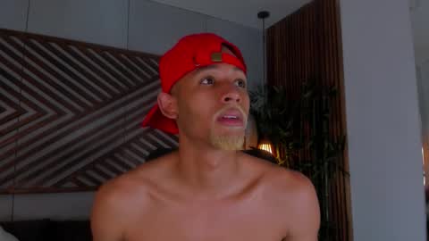 Snapshot of bento_fox chatting on September 15, 3:06 am bento_fox online show from September 15, 3:06 am