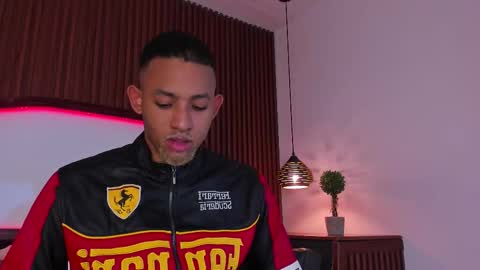 Snapshot of bento_fox chatting on February 17, 3:03 am bento_fox online show from February 17, 3:03 am