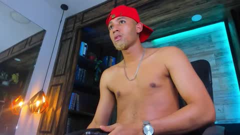 Snapshot of bento_fox chatting on February 18, 4:08 am bento_fox online show from February 18, 4:08 am