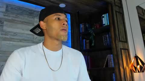 Snapshot of bento_fox chatting on February 24, 2:42 am bento_fox online show from February 24, 2:42 am