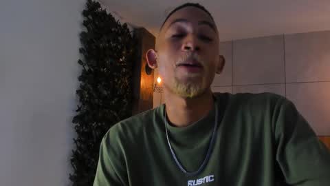 Snapshot of bento_fox chatting on February 27, 3:39 am bento_fox online show from February 27, 3:39 am