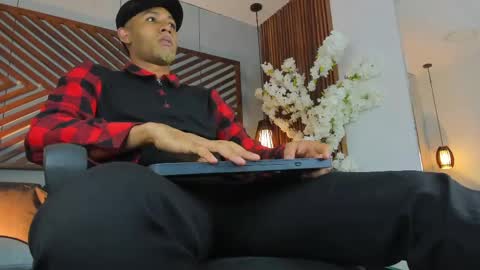 bento_fox online show from May 5, 3:36 am