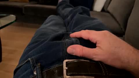 benz10001 online show from February 25, 1:15 am