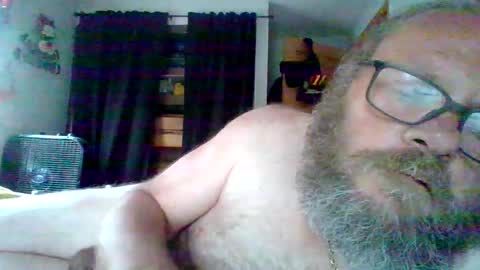 Snapshot of bergeeric1970 chatting on May 31, 6:09 pm bergeeric1970 online show from May 31, 6:09 pm