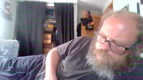 Snapshot of bergeeric1970 chatting on June 8, 5:35 pm bergeeric1970 online show from June 8, 5:35 pm