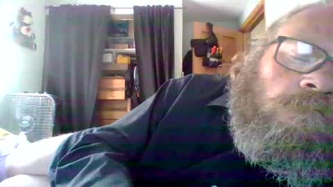 Snapshot of bergeeric1970 chatting on June 14, 4:42 pm bergeeric1970 online show from June 14, 4:42 pm