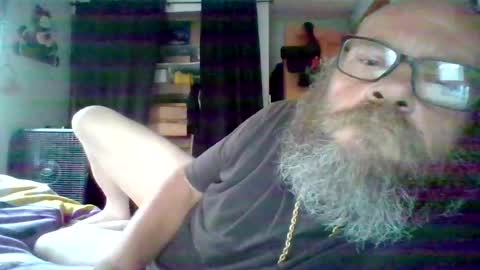 Snapshot of bergeeric1970 chatting on June 19, 12:53 pm bergeeric1970 online show from June 19, 12:53 pm