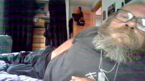 Snapshot of bergeeric1970 chatting on June 30, 12:17 pm bergeeric1970 online show from June 30, 12:17 pm