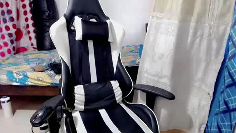 Snapshot of bergon30 chatting on January 24, 6:14 pm Bergon77 online show from January 24, 6:14 pm