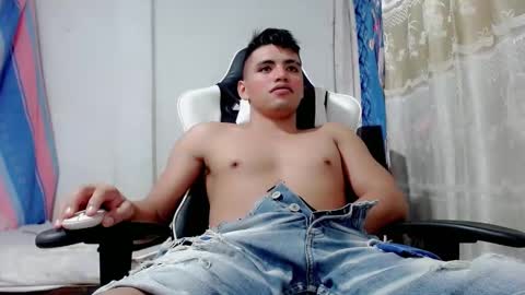 Snapshot of bergon30 chatting on March 7, 6:22 pm Bergon77 online show from March 7, 6:22 pm