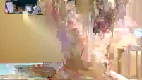 Snapshot of bermudatriangle12 chatting on September 9, 4:45 am tixxie online show from September 9, 4:45 am