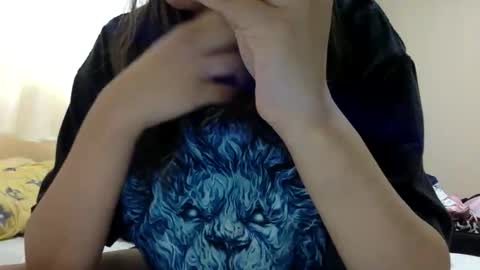 tixxie  online show from May 4, 10:33 am