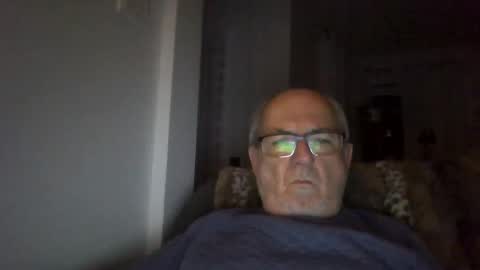 bernard1102 online show from October 13, 1:05 am