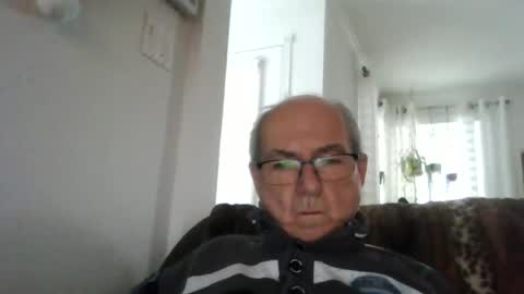 bernard1102 online show from December 17, 2:12 pm