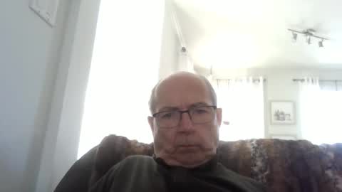 Snapshot of bernard1102 chatting on February 22, 5:55 pm bernard1102 online show from February 22, 5:55 pm