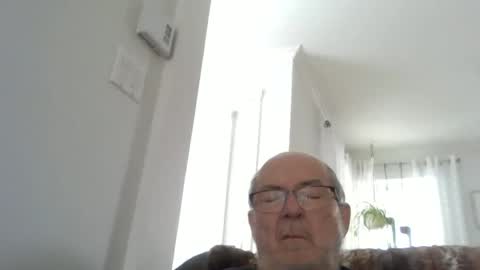 Snapshot of bernard1102 chatting on March 19, 12:53 pm bernard1102 online show from March 19, 12:53 pm