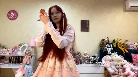 Eva  online show from April 24, 7:44 am