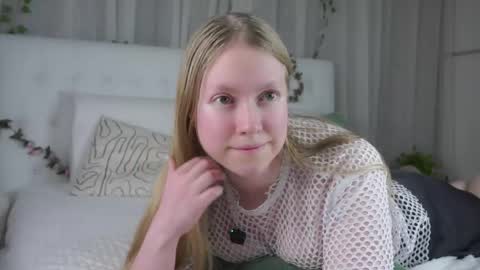 Mira online show from April 3, 12:25 pm