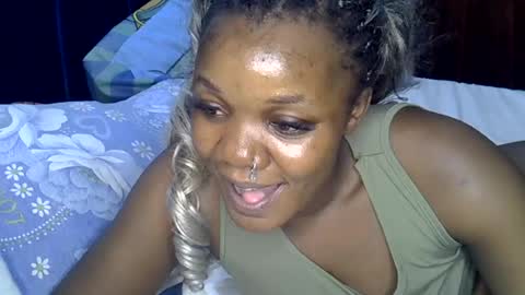 Snapshot of beroh_pendo chatting on July 3, 11:11 pm beroh_pendo online show from July 3, 11:11 pm