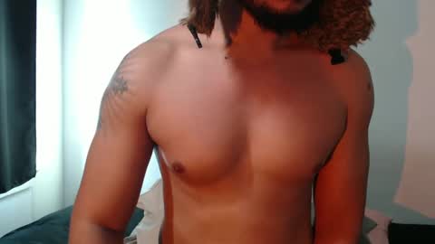 Snapshot of berriess_ chatting on February 19, 1:50 pm berriess_ online show from February 19, 1:50 pm