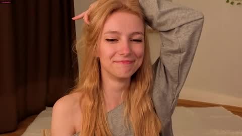 Hi Im NikaComing back online on Monday 3 online show from May 13, 11:40 am