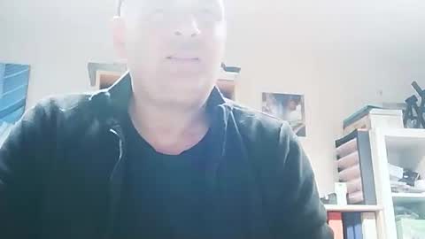 Snapshot of bertus369 chatting on October 2, 3:08 pm bertus369 online show from October 2, 3:08 pm